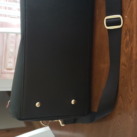 Black Weekender w/Leather Faux Bottom Zip & Wallet - Picture 11 of 11